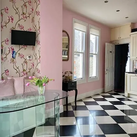 Upton House Holiday home *